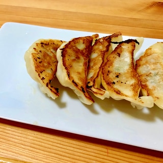 ビールが進む‼️☆焼き餃子with柚子胡椒酢